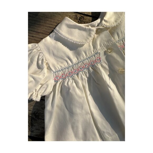 Vtg 50s Hand Smocked Infant Dress White Pink Blue Peter Pan Collar Short Puff Sl - Picture 3 of 5